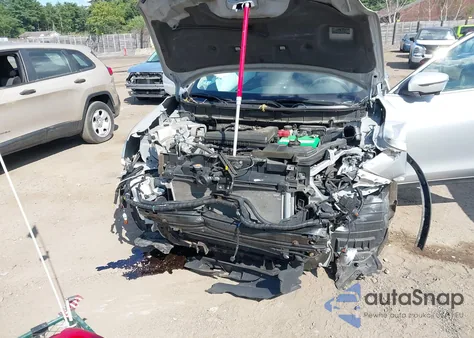 2017 Nissan Rogue Sv z USA, uszkodzony, nr VIN 5N1AT2MV7HC742401